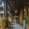 Отель Yiyuan Snow Mountain View Courtyard Inn (Lijiang ancient city mufu branch), фото 6