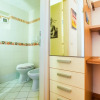 Отель Eclectic 3 bed Flat 10 Minutes From the Colosseum, фото 7