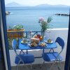 Отель Alkistis Cozy by The Beach Apartment in Ikaria Island Intherma Bay - 2nd Floor в Арменистисе