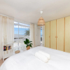 Отель Stylish and Bright 1 Bedroom Apartment - Camps Bay, фото 7