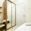 Отель Comfort Designed 2Br Green Pramuka City Apartment, фото 13