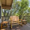 Отель The Tree House With Hot Tub & Pool Table! 2 Bedroom Home by Redawning, фото 17