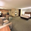 Отель Comfort Inn & Suites, фото 2