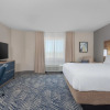 Отель Candlewood Suites La Crosse N, an IHG Hotel, фото 7