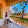 Отель Mesquite Creek Farmhouse, фото 26