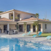 Отель Stunning Villa 4 bedroom with pool - Dodo et Tartine, фото 1
