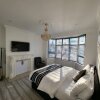 Отель Grand Exclusive 2 Bed Apartment - London, фото 5