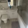 Отель 3-bed House in Stoke-on-trent Free Sky Free Wifi, фото 19