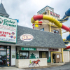 Отель Cedar Stables Inn and Suites, фото 1