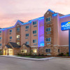 Отель Microtel Inn & Suites by Wyndham College Station, фото 12
