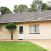 Отель Jubella Cottage, фото 1
