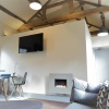 Отель Loft at The Coach House Apartments, фото 3