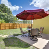 Отель Hollywood Vacation Rental ~ 4 Miles to the Beach, фото 15