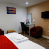 Отель Heathrow Traveller B&B, фото 3