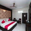 Отель OYO 5189 Hotel East Lite, фото 19