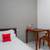 Отель RedDoorz near Universitas PGRI Semarang, фото 7