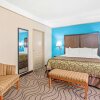 Отель La Quinta Inn & Suites by Wyndham Corpus Christi Airport, фото 11