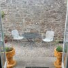 Отель Ground Floor Cornish Retreat and Courtyard Garden, фото 10