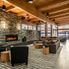 Отель Comfort Inn & Suites, фото 2