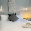Отель Charming 2-bed Apt With 2 Bathtub Central London, фото 17