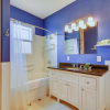 Отель Phinney Ridge Horizon House - Three Bedroom Home, фото 3