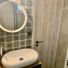 Отель Modern and Spacious Apartment /5min walk to the center, фото 8