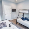 Отель Downtown Dream Home Spacious 4br/2ba Sleeps 12!, фото 4