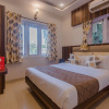 Отель OYO 10217 Hotel Golden Palms, фото 6