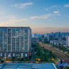 Отель Qizhen Crystal Hotel, фото 1