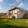 Отель Stunning 5 Bedroom Home With Garden Views, фото 1