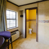 Отель OYO Pinewood Inn & Suites Silsbee, фото 36
