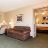 Отель Econo Lodge Inn & Suites Conference Center, фото 25