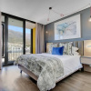Отель Modern Top Floor Apartment Mountain Views, фото 3