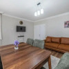 Отель Centrally located 2 bedroom apt with Netflix, фото 7