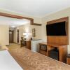 Отель Comfort Suites Grand Rapids North, фото 8