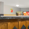 Отель Super 8 by Wyndham Topeka/Wanamaker RD/I-70, фото 11