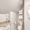 Отель Updated Historic W/ 2 Units & Private Balcony 3 Bedroom Home, фото 10