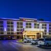 Отель Best Western Plus Hanes Mall Hotel, фото 1