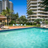 Отель Surfers Beachside Holiday Apartments, фото 12