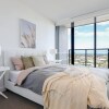 Отель KOZYGURU Docklands Cozy Water View 1BED, фото 3