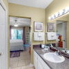 Отель Adorable 2br/2ba Unit w/ View, Sleeps 6, фото 10