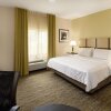 Отель Candlewood Suites Windsor Locks Bradley Arpt, an IHG Hotel, фото 29