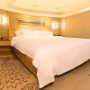 Отель Lavande Hotel Qingdao Wusi Plaza Branch, фото 9
