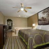 Отель Super 8 by Wyndham Tupelo Airport, фото 10