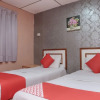 Отель OYO 90167 Hotel Tiara, фото 7