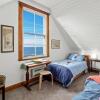 Отель The Professor's Beach House - Brighton Holiday Home, фото 3