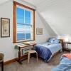 Отель The Professor's Beach House - Brighton Holiday Home, фото 5