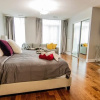 Отель Designer Luxury 3 Bedroom Townhouse, фото 37