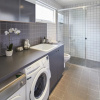 Отель Spacious Carlton 1 bedroom Apt With Secure Parking, фото 3
