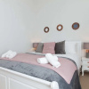 Отель Traditional Luxury Apartment Sleeps 10 Guests, фото 5